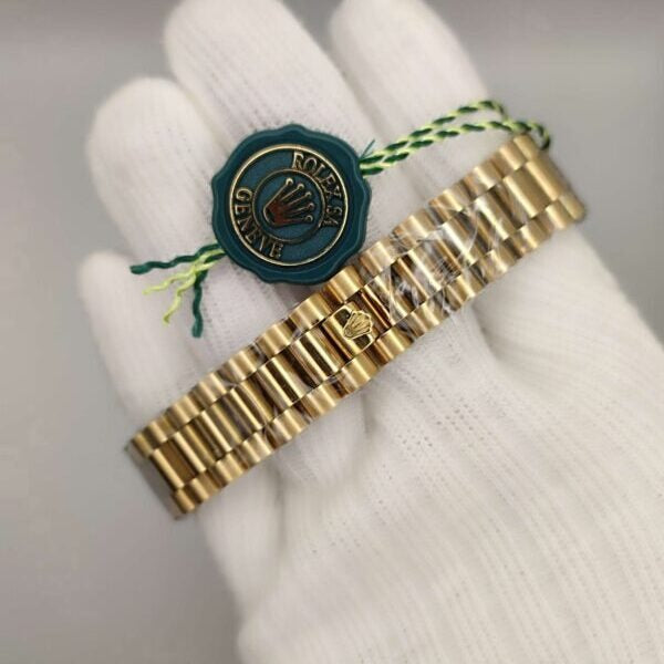 Rolex Blue Dial Watch Design - 1